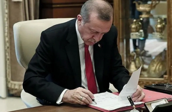 Ərdoğan bir neçə vəzifəli şəxsi işdən azad etdi