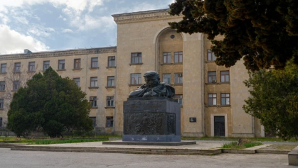 Azərbaycanda qurumun direktor və müavini vəzifələrindən azad edildilər