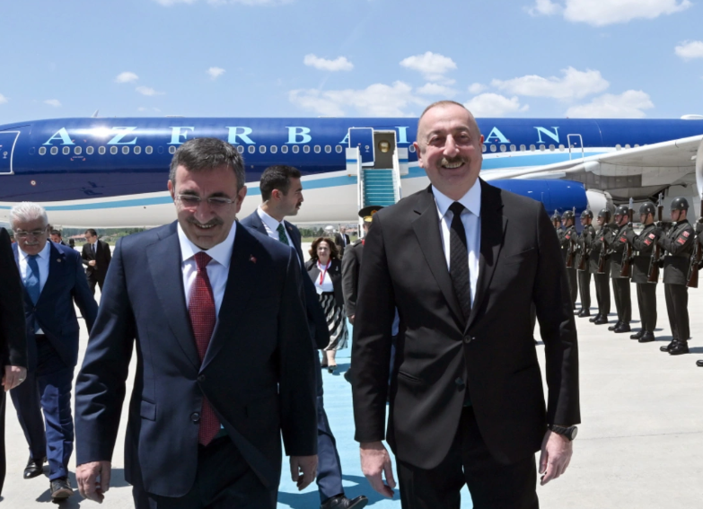 İlham Əliyev Rəcəb Tayyib Ərdoğanın dəvəti ilə Ankaraya işgüzar səfərə gedib