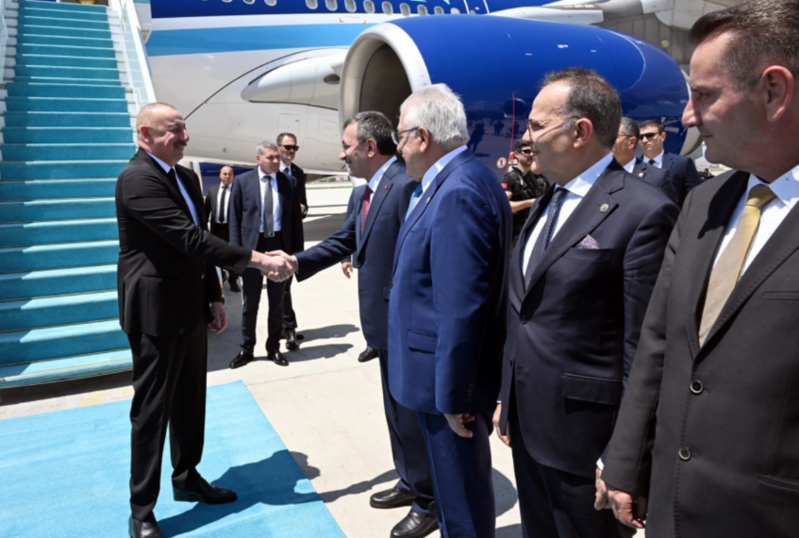 İlham Əliyev Rəcəb Tayyib Ərdoğanın dəvəti ilə Ankaraya işgüzar səfərə gedib