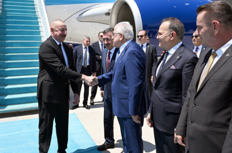 İlham Əliyev Rəcəb Tayyib Ərdoğanın dəvəti ilə Ankaraya işgüzar səfərə gedib