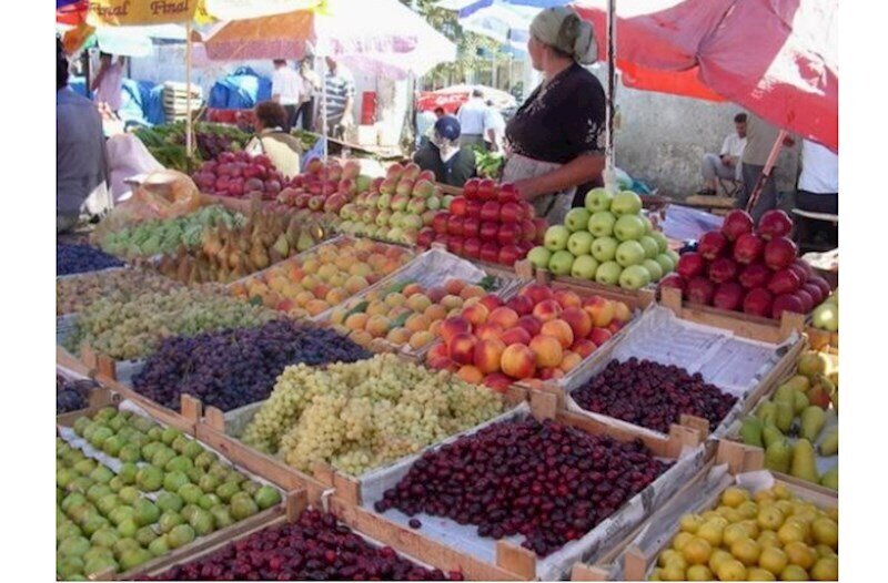 Mövsümi meyvələrin qiymətləri əl yandırır