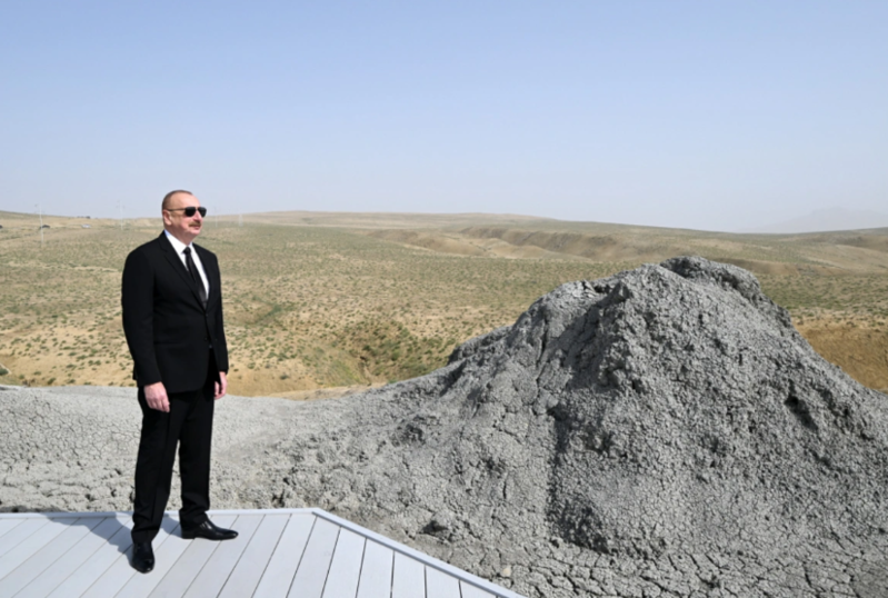 İlham Əliyev Palçıq Vulkanları Turizm Kompleksinin açılışında