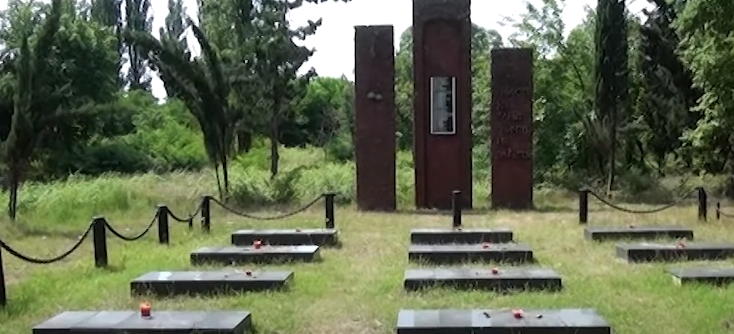 Bu qəbiristanlıqda azərbaycanlı, rus və erməni birlikdə uyuyur - VIDEO