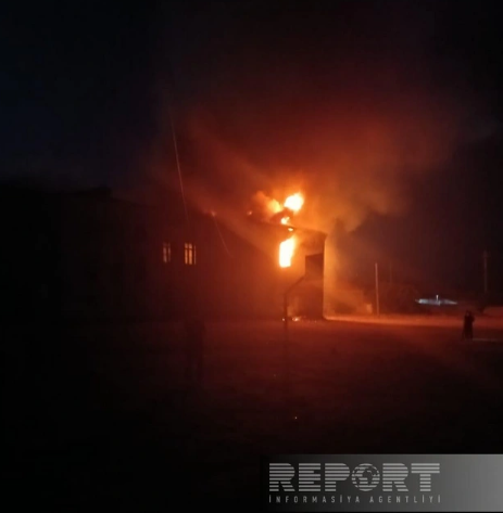 Azərbaycanda məktəb binası kül oldu