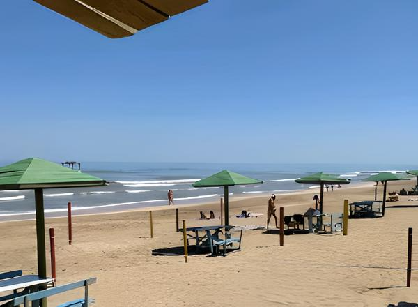 Çimərliklərdə 3-4 manata satılan sular: Qiymətlər niyə bu qədər bahadır? - Açıqlama