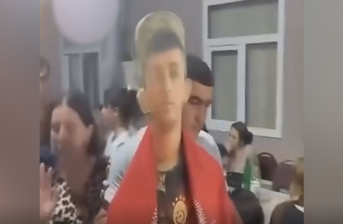 Türbə kimi şəhid məzarları, maketə edilən toylar, yoxsa vahid standart?