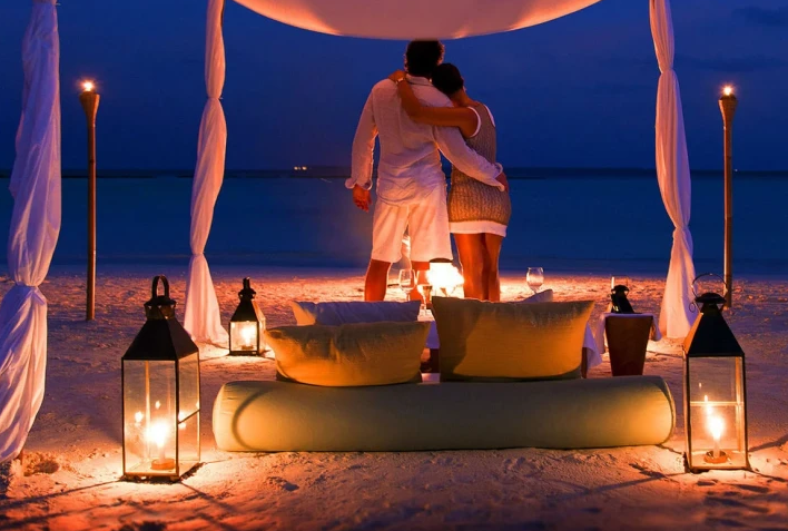 Niyə toydan sonrakı bir ay "Bal ayı"adlanır? - Belə yaranıb