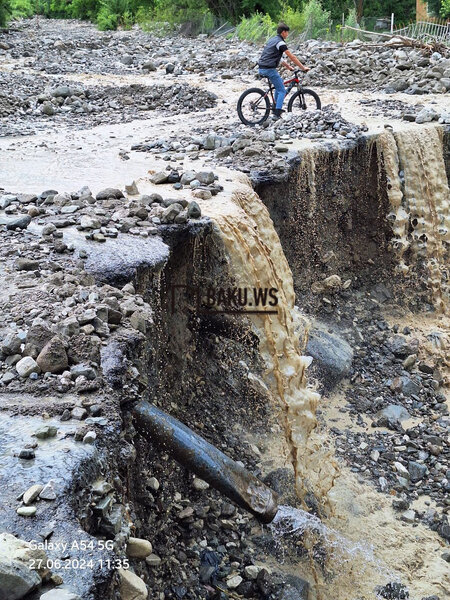 Lahıcda sakinlərin gündəlik istifadə etdiyi yol bu hala düşdü - FOTO/VİDEO