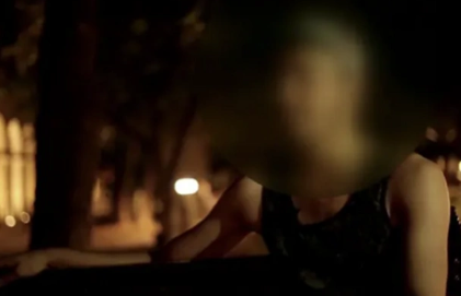 Bakıda qəribə olay: Qadın geyimində kişi yolda qışqırdı