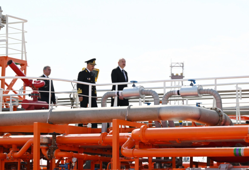 İlham Əliyev "Zəngilan" tankerinin istismara verilməsi mərasimində iştirak edib