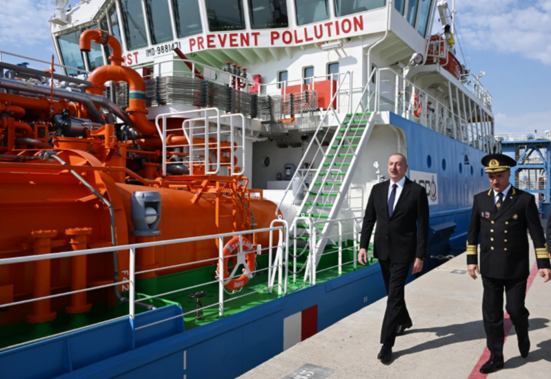 İlham Əliyev "Zəngilan" tankerinin istismara verilməsi mərasimində iştirak edib