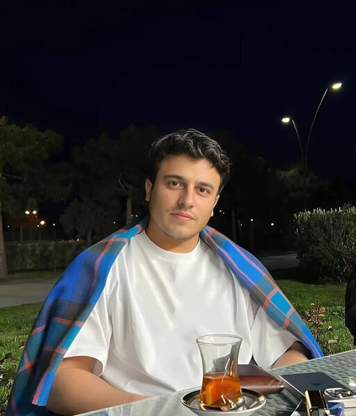 Minaya düşərək ayağını itirən azərbaycanlı gəncin həyat eşqi - Magistraturaya qəbul oldu - FOTO