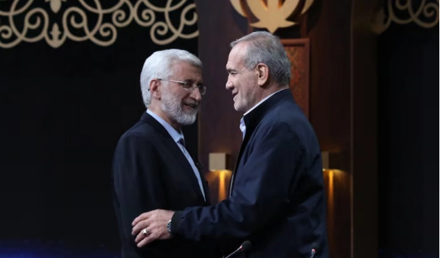 İranın Ali Rəhbəri növbədənkənar prezident seçkisinin ikinci turunda səs verib