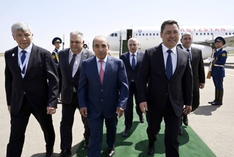 Qırğızıstan Prezidenti Sadır Japarov Azərbaycana səfərə gəlib