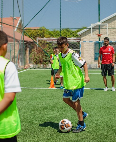 "McDonald's Azərbaycan" 44 günlük Vətən müharibəsi qazilərinin övladları üçün yay düşərgəsində istirahət təşkil edib - FOTO