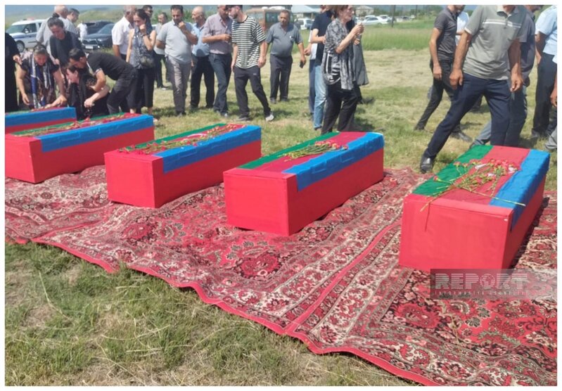 İtkin düşdükləri Xocalıda dəfn edildilər - Fotolar