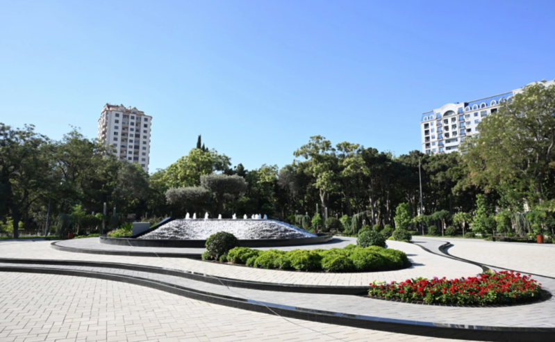 İlham Əliyev Nərimanov parkının açılışında iştirak edib