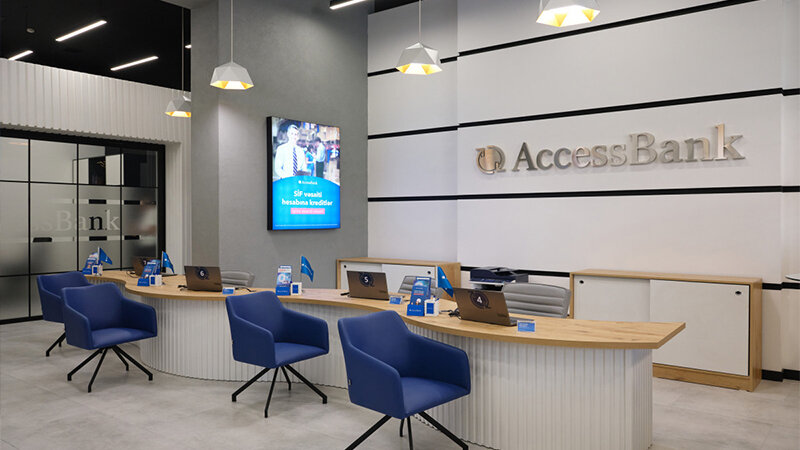 "Access Bank"ın depozitləri 21 milyon manatdan çox azalıb, şirkətlər 12 milyon manatdan çox vəsaitlərini bankdan çıxarıblar