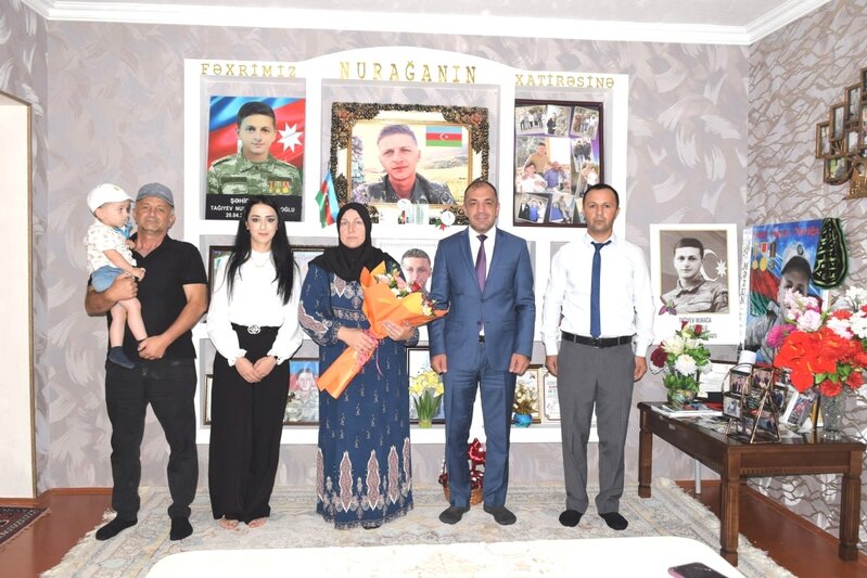 Şəhid anası məzun oldu - Fotolar