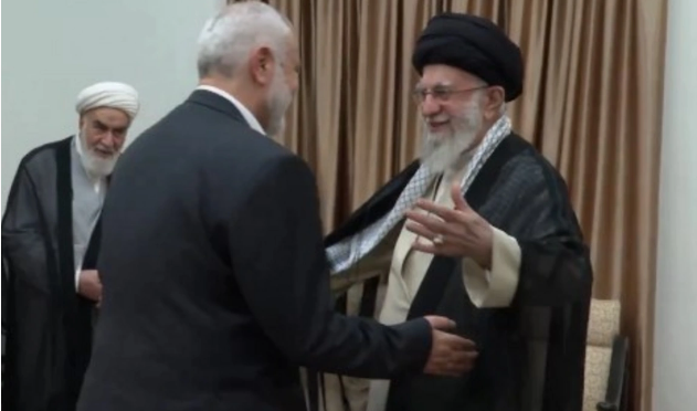 Xamenei Haniyə ilə son görüşündən kadrlar paylaşdı