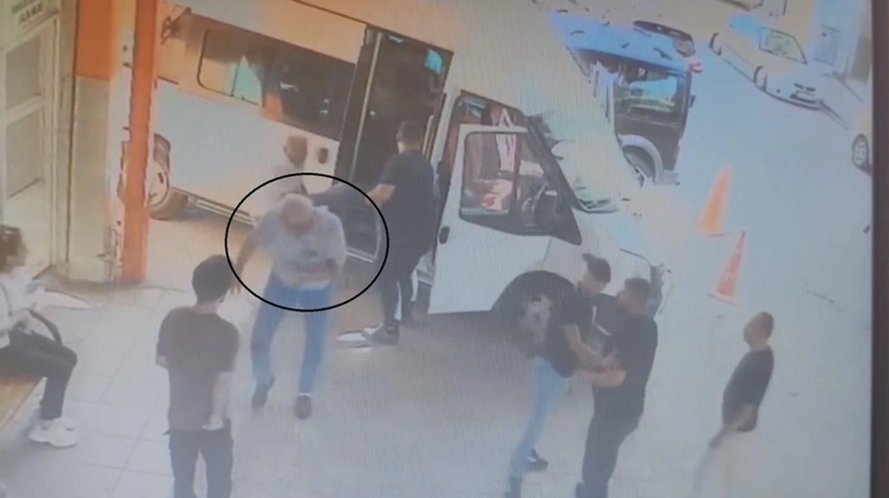 Bunu da GÖRDÜK: Sərnişin sürücünün qulağını dişləyərək QOPARDI - FOTO