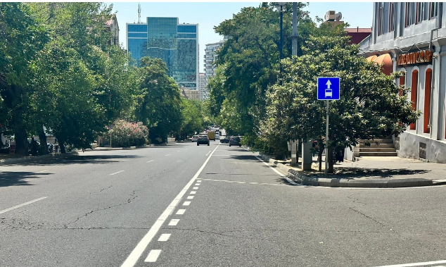 Bakıda bir küçəyə avtobus zolağı çəkildi