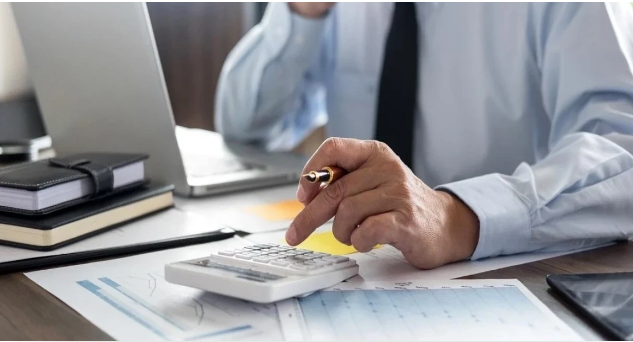 Dövlət qulluqçularının ömürlük müavinətinin hansı halda dayandırılacağı məlum olub