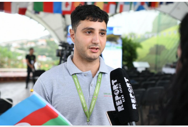 Abdulla Şaiqin nəticəsi: "Valideynlərim həmişə bizimlə Azərbaycan dilində danışıblar"