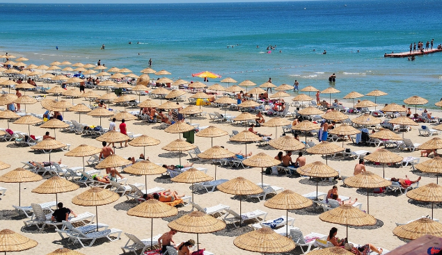 Şıx çimərliyində "ödənişsizdir" yazılan masalara görə pul tələb olunur?