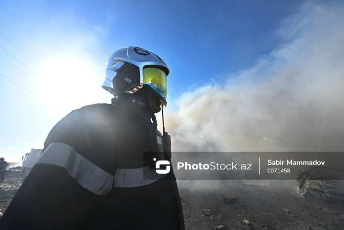 Binəqədi rayonunda yaşayış binasında baş verən yanğın söndürülüb