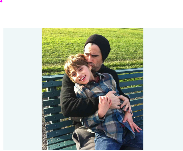 Məşhur aktyor oğlunun nadir xəstəliyindən danışdı