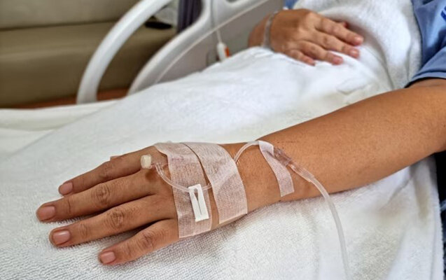 Qaynı Cəmiləni palatada boynundan bıçaqlayıbmış - Təfərrüat