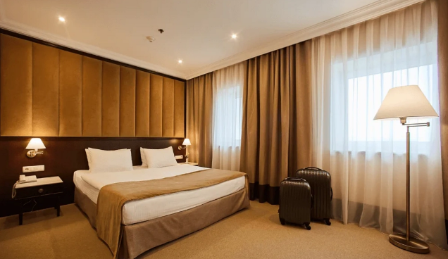 Bakıda günü 8 000 manata hotel otağı