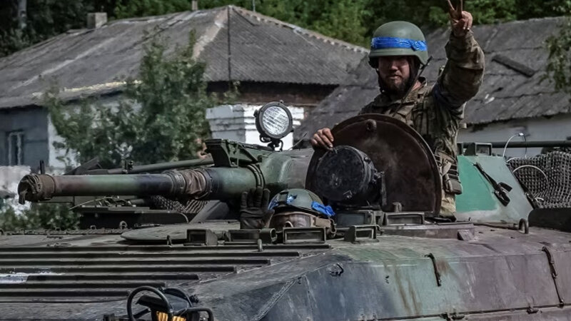 Rusiya yeni qoşunlar göndərir, ancaq Ukraynanı Kurskdan geri sıxışdıra bilmir - FT