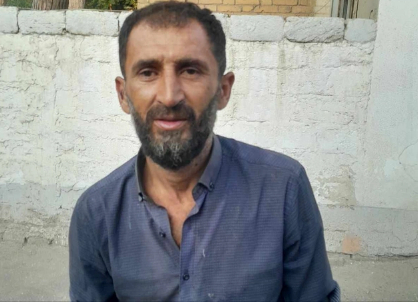 Küçədə heyvana balta ilə işgəncə verən şəxs saxlanılıb