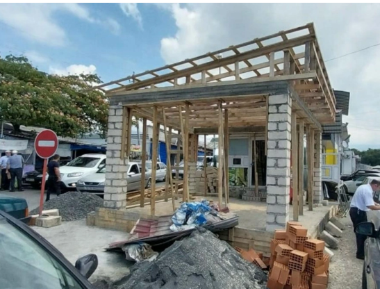 Zaqatalada qanunsuz tikili sökülüb