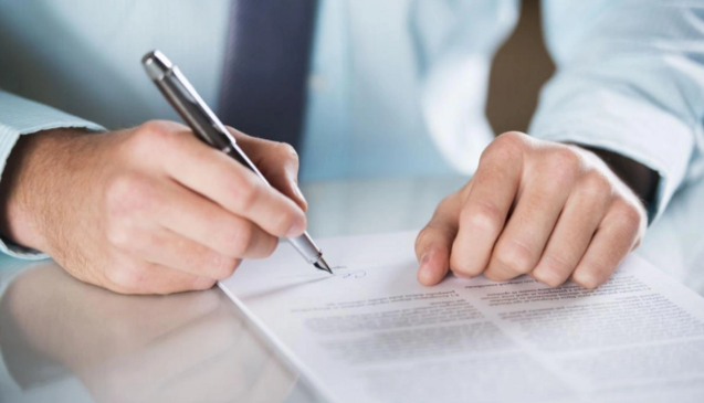 Şəxs özü olmadan etibarnamə verilə bilərmi?