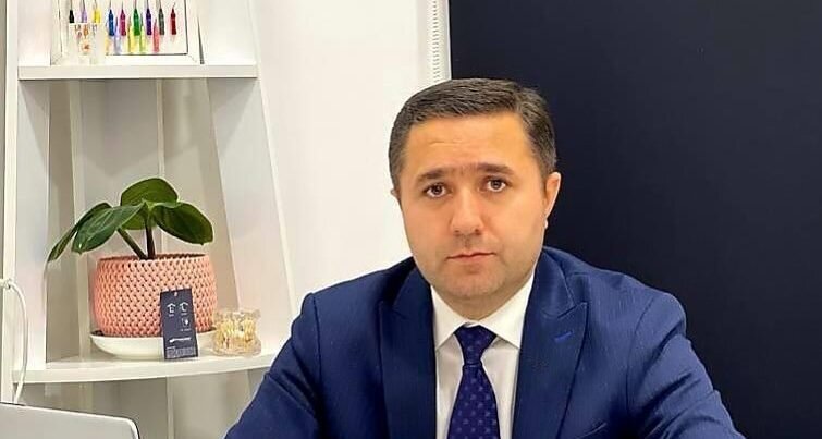 Həkim deputatlığa namizəd Azərbaycan dilində bilmir?-KOBUD SƏHVLƏR