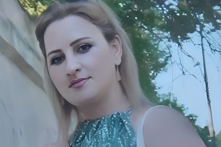 Övladlarını böyütmək üçün süpürgəçilik edən qadını oğlu qətlə yetirdi: Hadisə yerindən GÖRÜNTÜLƏR