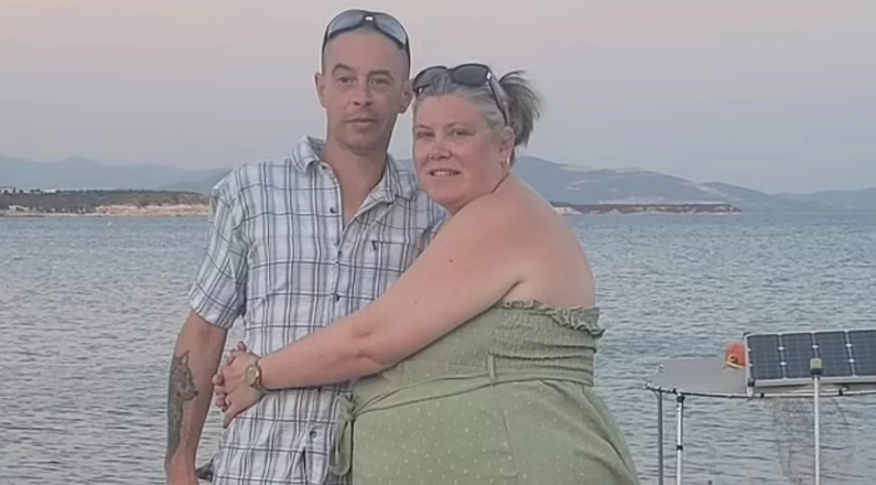 Qadın hamilə olduğunu bilmədən çadırda uşaq DOĞDU - FOTOLAR