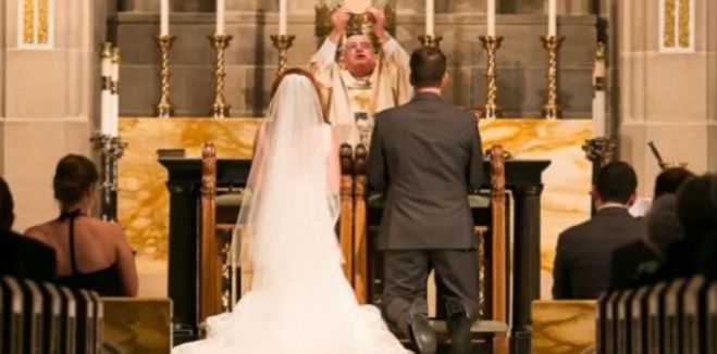 Maraqlı OLAY: Evli kişi sevdiyi qadına "saxta toy" ETDİ