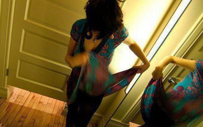 Bakıdakı bu mağazaların paltardəyişmə otağında kamera var: "Sahibkarlar 2 il həbs ediləcək"-ŞİKAYƏT