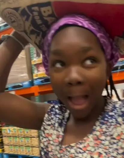 Ana "bu sənin qanında var" dedi: Qızının başında düyü kisəsi DAŞITDI - FOTOLAR