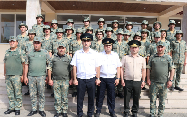 Hərbi Prokurorluğun və Müdafiə Nazirliyinin birgə keçirdiyi maarifləndirmə tədbirləri davam edir