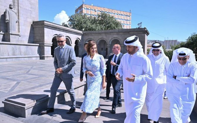 Paşinyanın arvadının dəvəti ilə bu müsəlman ölkəsinin ən böyük mədəniyyət fondunun rəhbərliyi İrəvana gəldi...-VİDEO