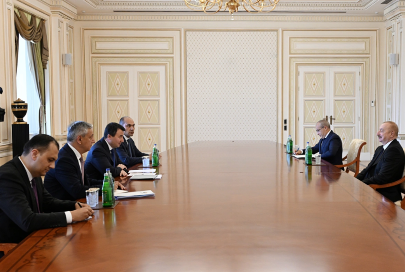 Prezident İlham Əliyev Özbəkistanın baş nazirinin müavinini qəbul edib