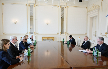 İlham Əliyev ABŞ prezidentinin beynəlxalq iqlim siyasəti üzrə baş müşavirini qəbul edib