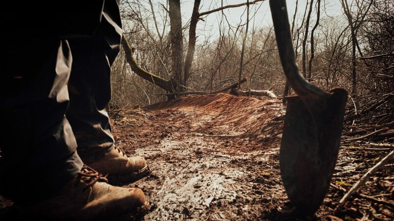 Azərbaycanda kişi telefona görə arvadını diri-diri basdırdı - FOTO - VİDEO
