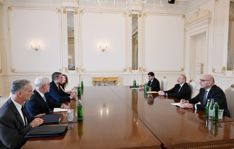 İlham Əliyev ABŞ prezidentinin xüsusi köməkçisini qəbul edib